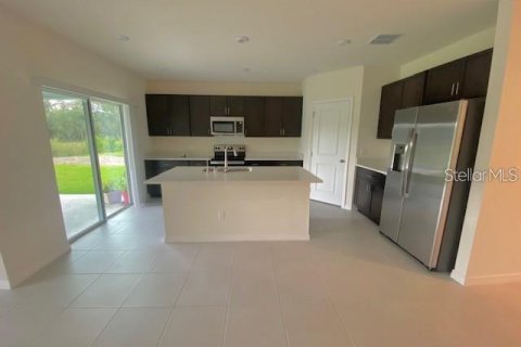 Villa ou maison à louer à Clermont, Floride: 4 chambres, 171.96 m2 № 2167306 - photo 10