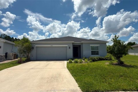 Villa ou maison à Clermont, Floride 4 chambres, 171.96 m2 № 2167306