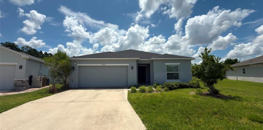 Villa ou maison à Clermont, Floride 4 chambres, 171.96 m2 № 2167306