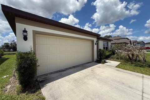 Villa ou maison à vendre à Wesley Chapel, Floride: 3 chambres, 201.04 m2 № 2142739 - photo 5