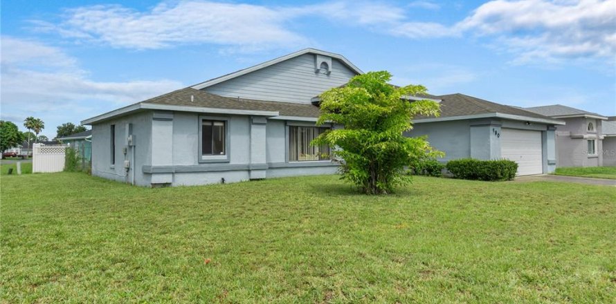 Casa en Kissimmee, Florida 3 dormitorios, 160.54 m2 № 1844586