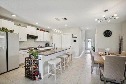 House in Hudson, Florida 5 bedrooms, 221.94 sq.m. № 2427450 - photo 13