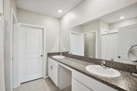 House in Hudson, Florida 5 bedrooms, 221.94 sq.m. № 2427450 - photo 7