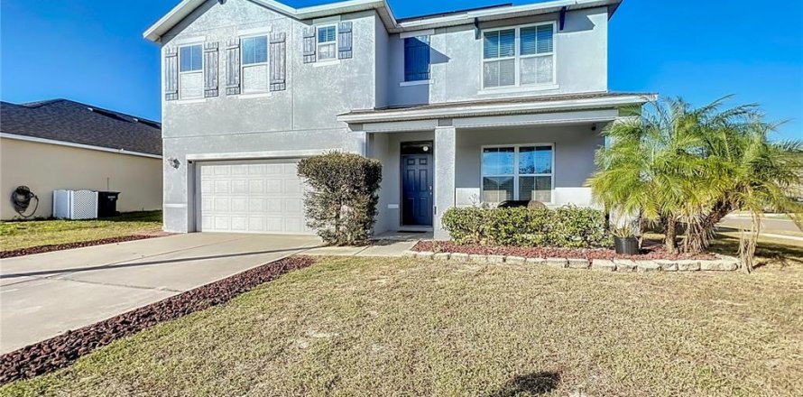 House in Winter Haven, Florida 6 bedrooms, 250.46 sq.m. № 1537606