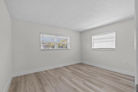 Villa ou maison à louer à Palm Harbor, Floride: 2 chambres, 111.11 m2 № 2102938 - photo 25