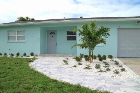 Villa ou maison à louer à Palm Harbor, Floride: 2 chambres, 111.11 m2 № 2102938 - photo 2