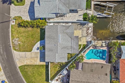 Villa ou maison à louer à Palm Harbor, Floride: 2 chambres, 111.11 m2 № 2102938 - photo 9