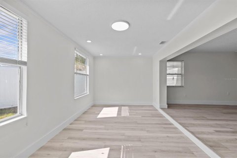 Villa ou maison à louer à Palm Harbor, Floride: 2 chambres, 111.11 m2 № 2102938 - photo 22