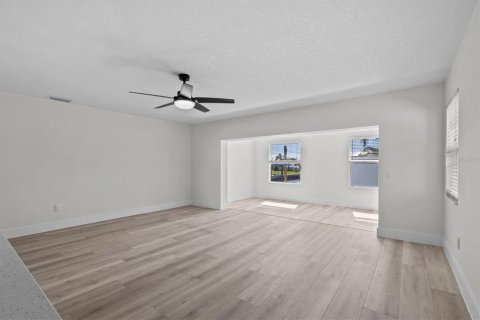 Villa ou maison à louer à Palm Harbor, Floride: 2 chambres, 111.11 m2 № 2102938 - photo 20