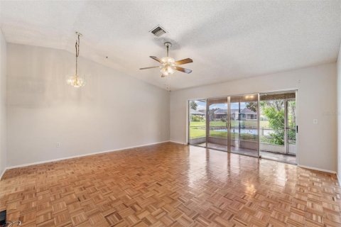 Adosado en venta en Bradenton, Florida, 2 dormitorios, 92.9 m2 № 1838247 - foto 3