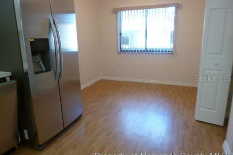 Condominio en alquiler en Weeki Wachee, Florida, 2 dormitorios, 126.63 m2 № 2148219 - foto 12