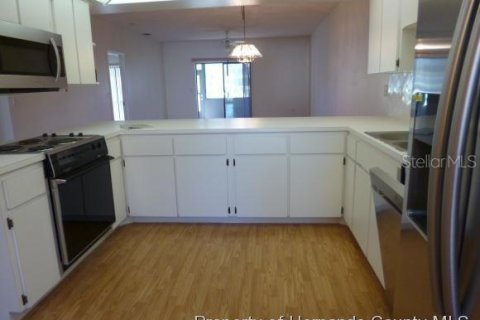 Condominio en alquiler en Weeki Wachee, Florida, 2 dormitorios, 126.63 m2 № 2148219 - foto 14