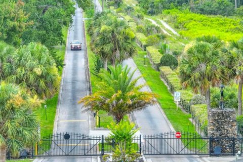 Condominio en alquiler en Weeki Wachee, Florida, 2 dormitorios, 126.63 m2 № 2148219 - foto 15