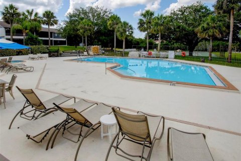 Condominio en alquiler en Weeki Wachee, Florida, 2 dormitorios, 126.63 m2 № 2148219 - foto 16