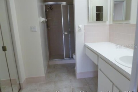Condominio en alquiler en Weeki Wachee, Florida, 2 dormitorios, 126.63 m2 № 2148219 - foto 8