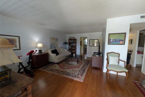 Copropriété à vendre à Saint Petersburg, Floride: 1 chambre, 85.93 m2 № 2389450 - photo 5