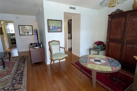 Copropriété à vendre à Saint Petersburg, Floride: 1 chambre, 85.93 m2 № 2389450 - photo 8