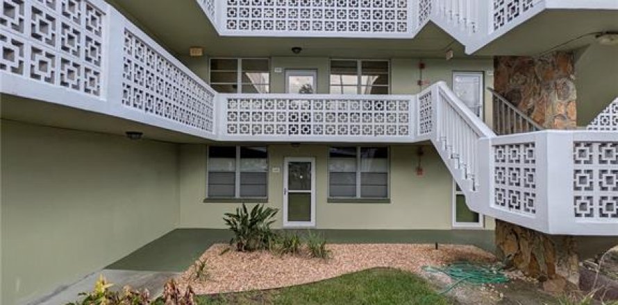 Condo à Saint Petersburg, Floride, 1 chambre  № 2389450