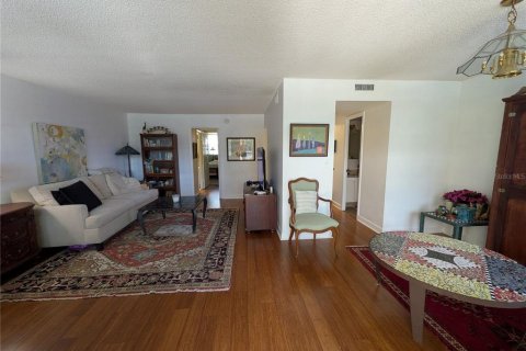 Copropriété à vendre à Saint Petersburg, Floride: 1 chambre, 85.93 m2 № 2389450 - photo 6