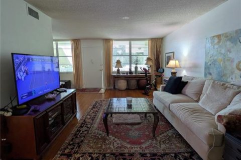 Copropriété à vendre à Saint Petersburg, Floride: 1 chambre, 85.93 m2 № 2389450 - photo 3