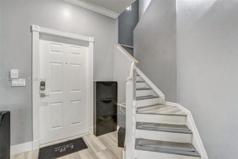 Casa en venta en Lake Worth, Florida, 4 dormitorios, 190.45 m2 № 2006396 - foto 12