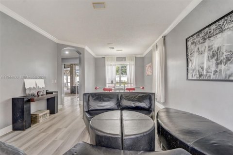 Casa en venta en Lake Worth, Florida, 4 dormitorios, 190.45 m2 № 2006396 - foto 15