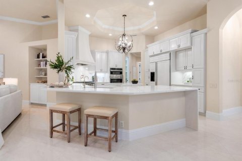 House in Bradenton, Florida 4 bedrooms, 504.55 sq.m. № 2232481 - photo 22