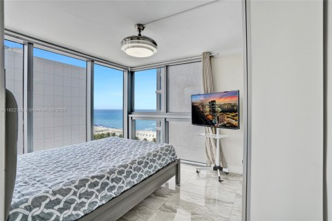 Condo in Miami Beach, Florida, 2 bedrooms  № 1783568 - photo 24