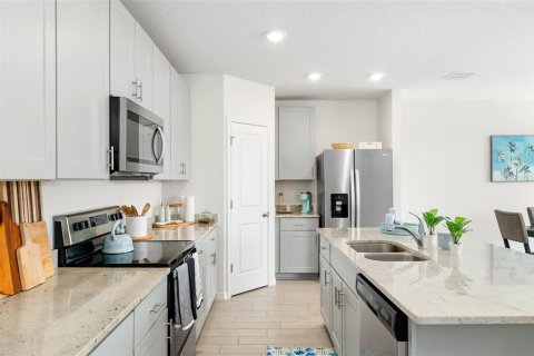 Villa ou maison à vendre à Zephyrhills, Floride: 4 chambres, 171.78 m2 № 2304725 - photo 8