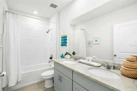 Villa ou maison à vendre à Zephyrhills, Floride: 4 chambres, 171.78 m2 № 2304725 - photo 15