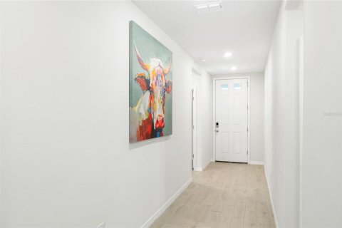 Villa ou maison à vendre à Zephyrhills, Floride: 4 chambres, 171.78 m2 № 2304725 - photo 4