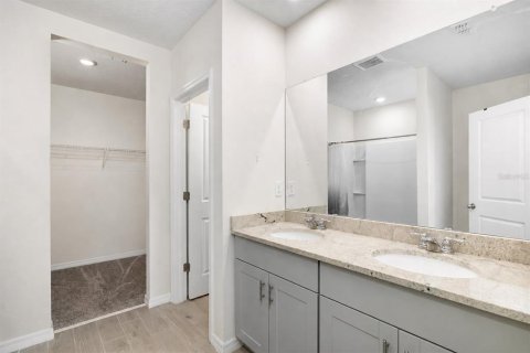 Villa ou maison à vendre à Zephyrhills, Floride: 4 chambres, 171.78 m2 № 2304725 - photo 12