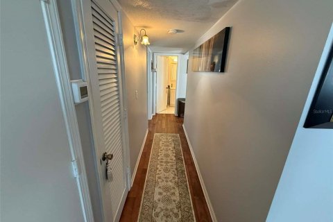 Condo in South Pasadena, Florida, 1 bedroom  № 2214518 - photo 19
