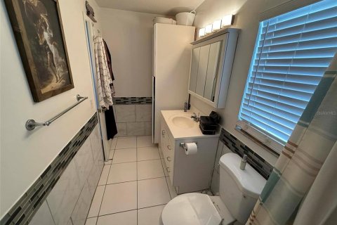 Condo in South Pasadena, Florida, 1 bedroom  № 2214518 - photo 18