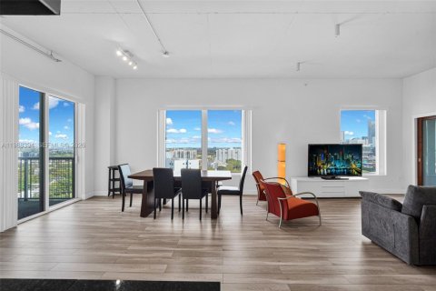 Купить кондоминиум в Майами, Флорида 2 спальни, 85.93м2, № 2050452 - фото 3