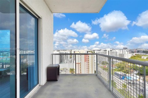 Купить кондоминиум в Майами, Флорида 2 спальни, 85.93м2, № 2050452 - фото 19