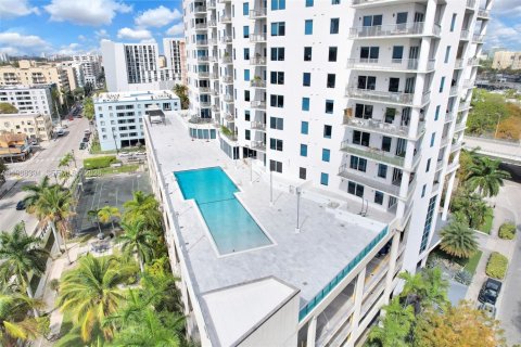 Купить кондоминиум в Майами, Флорида 2 спальни, 85.93м2, № 2050452 - фото 24