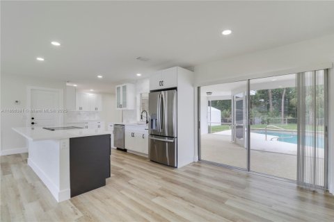 House in Jupiter, Florida 3 bedrooms, 133.22 sq.m. № 1781861 - photo 10