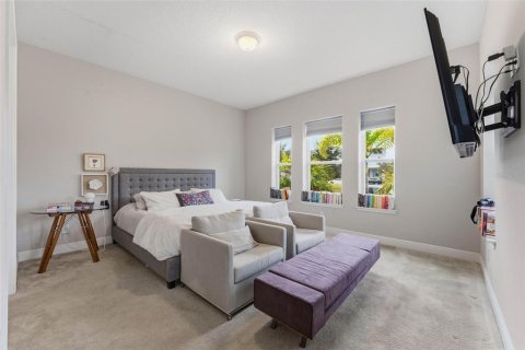 House in Orlando, Florida 5 bedrooms, 297.29 sq.m. № 2166145 - photo 27