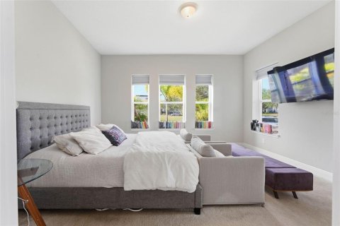 House in Orlando, Florida 5 bedrooms, 297.29 sq.m. № 2166145 - photo 30