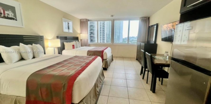 Hotel in Sunny Isles Beach, Florida 33.44 sq.m. № 1775756