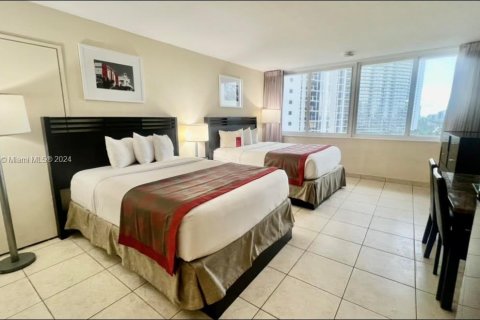 Hotel in Sunny Isles Beach, Florida 33.44 sq.m. № 1775756 - photo 2