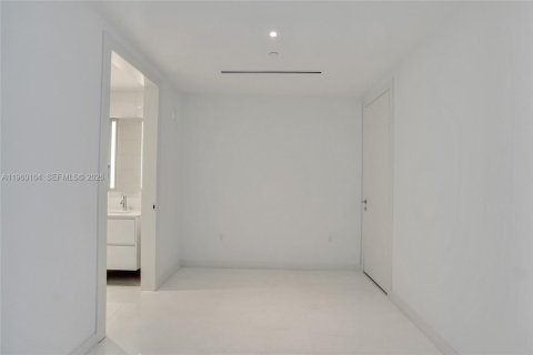 Copropriété à louer à Miami, Floride: 3 chambres, 157.84 m2 № 2020050 - photo 18