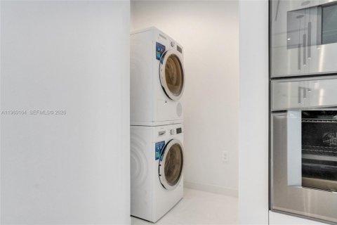 Copropriété à louer à Miami, Floride: 3 chambres, 157.84 m2 № 2020050 - photo 23