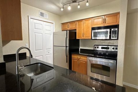 Condominio en venta en Palm Harbor, Florida, 1 dormitorio, 109.44 m2 № 1722354 - foto 12