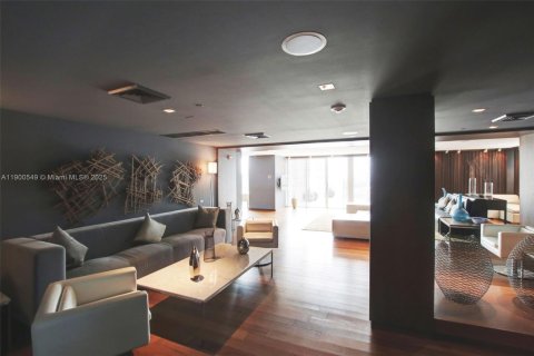 Condo in Miami, Florida, 1 bedroom  № 1953024 - photo 30