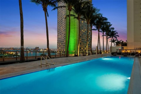 Condo in Miami, Florida, 1 bedroom  № 1953024 - photo 22