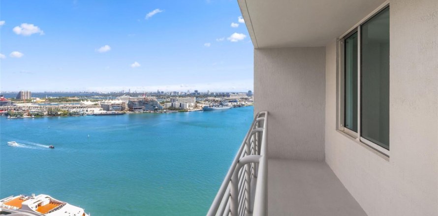 Condo in Miami, Florida, 1 bedroom  № 1953024