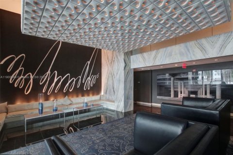 Condo in Miami, Florida, 1 bedroom  № 1953024 - photo 28