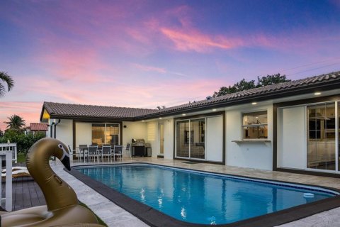 House in Fort Lauderdale, Florida 4 bedrooms, 202.16 sq.m. № 2088288